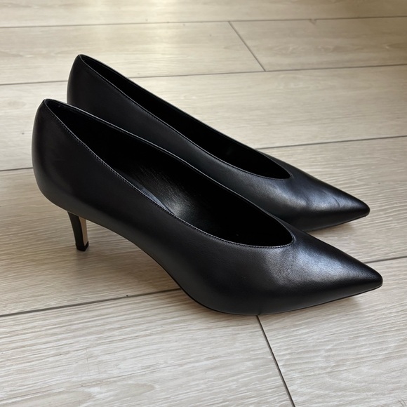 M. Gemi Shoes - NWT M. Gemi The Alto Black Pumps 40 / US 9